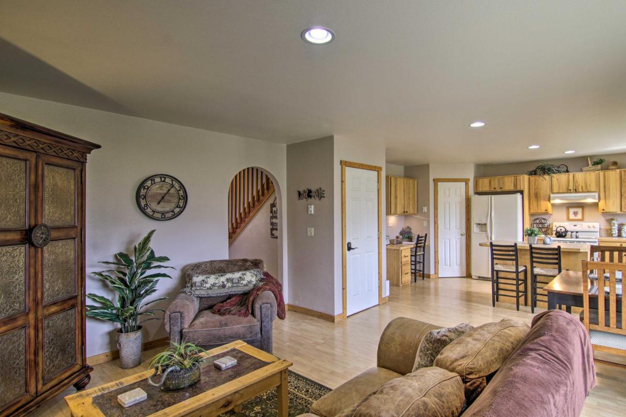 Airy Emigrant Townhome With Sweeping Mtn Views! Екстер'єр фото