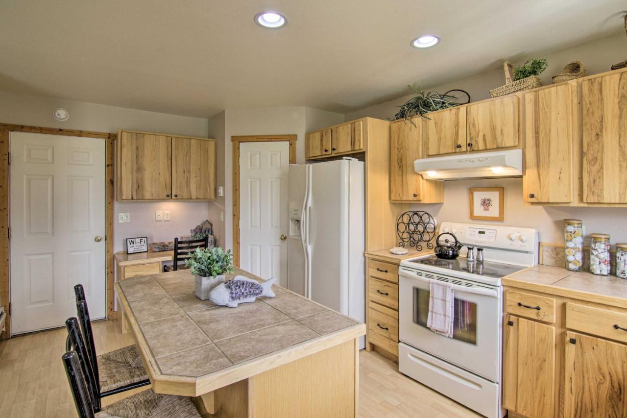 Airy Emigrant Townhome With Sweeping Mtn Views! Екстер'єр фото